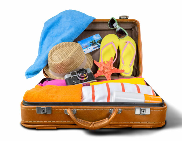 Gepackter Koffer für den Urlaub