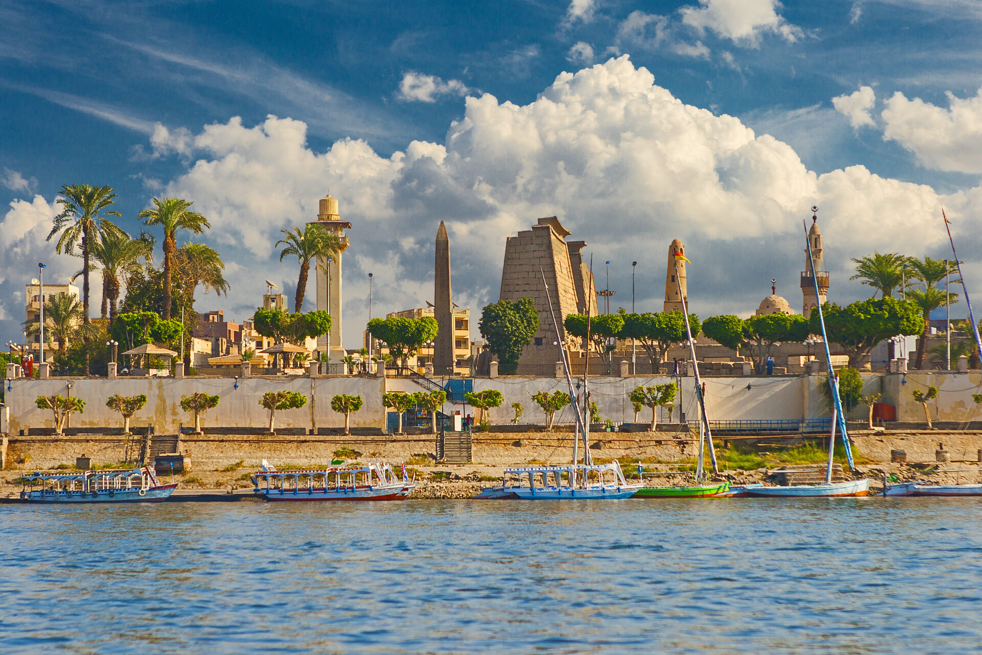 Nilufer, Luxor, Ägypten