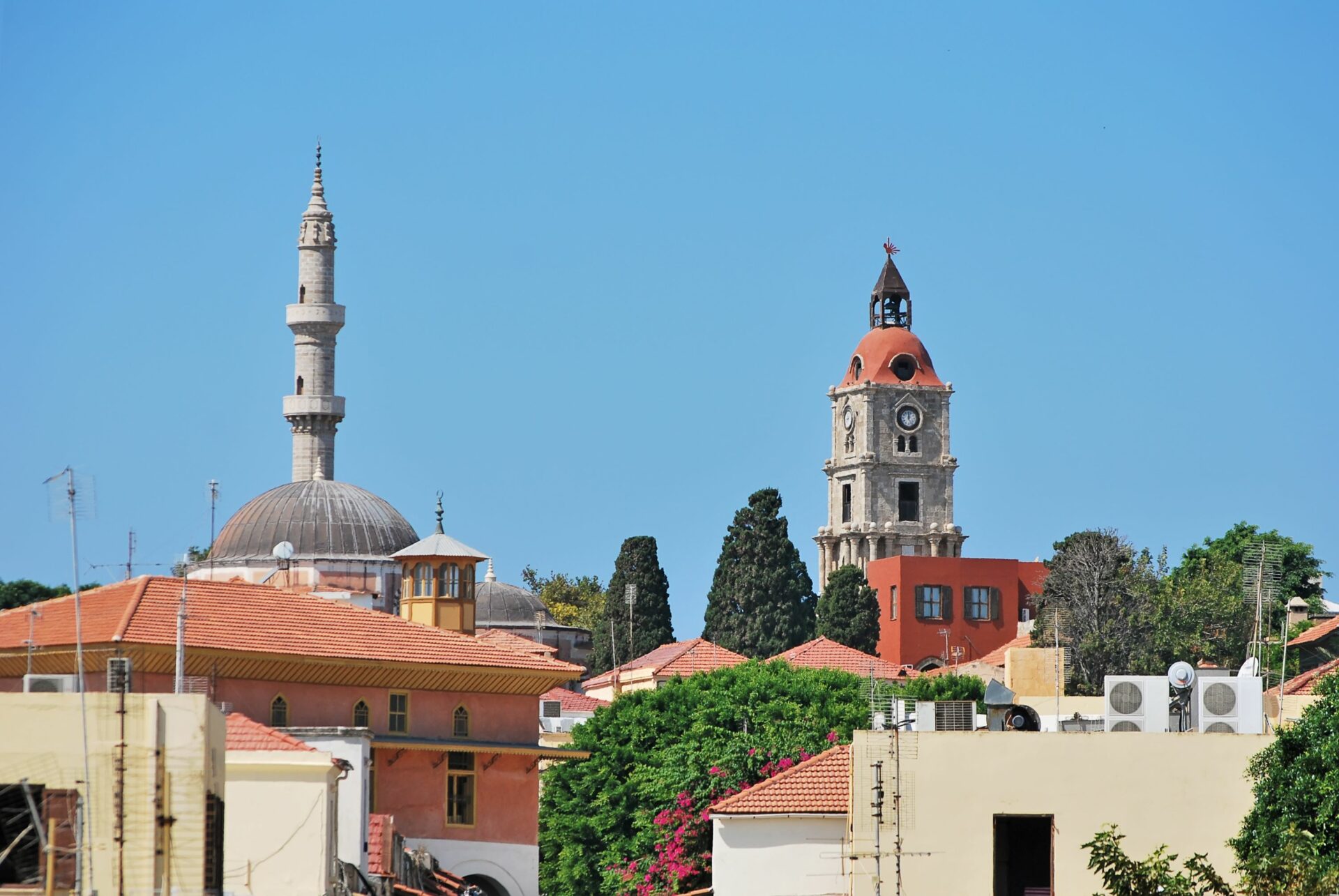 Suleiman Moschee und Uhrenturm