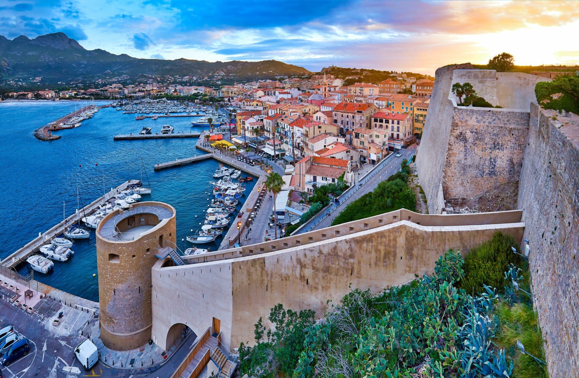 Zitadelle und Hafen von Calvi