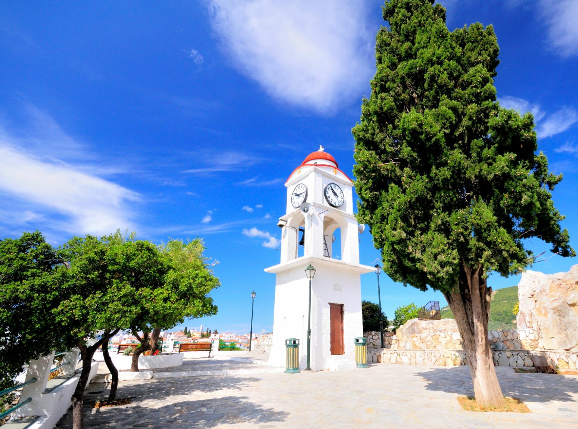 Uhrenturm in Skiathos-Stadt